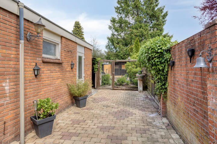 Foto 32 van Dr. Van Hoekstraat 88