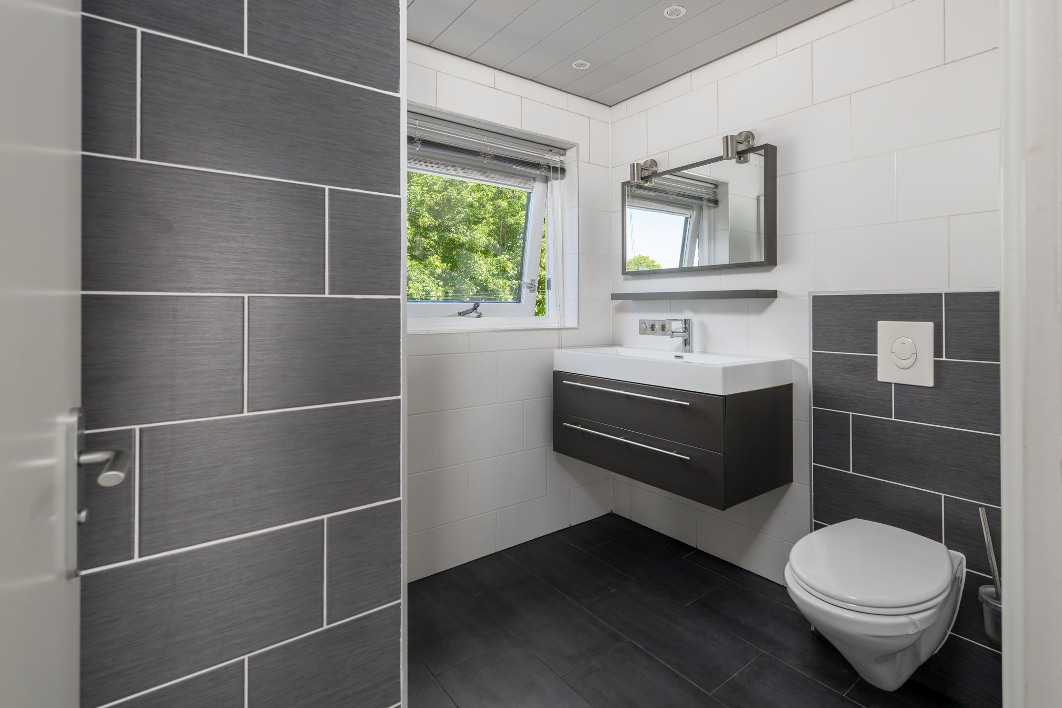 Photo 30 of Ds. Noordmansstraat 28