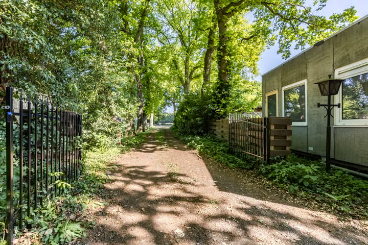 Foto 13 van Coevorderstraatweg 17-A