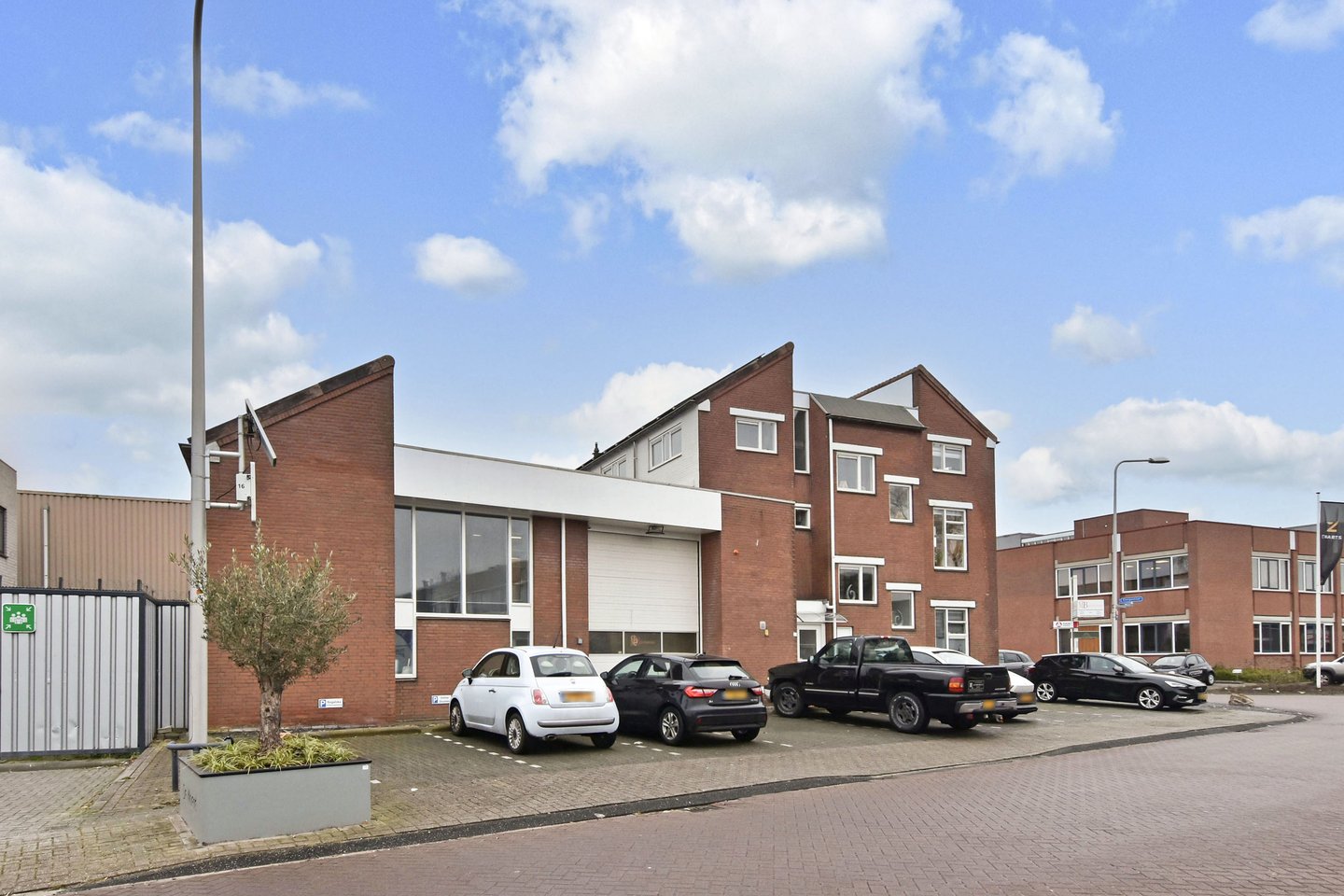 Bekijk foto 4 van Industriestraat 23
