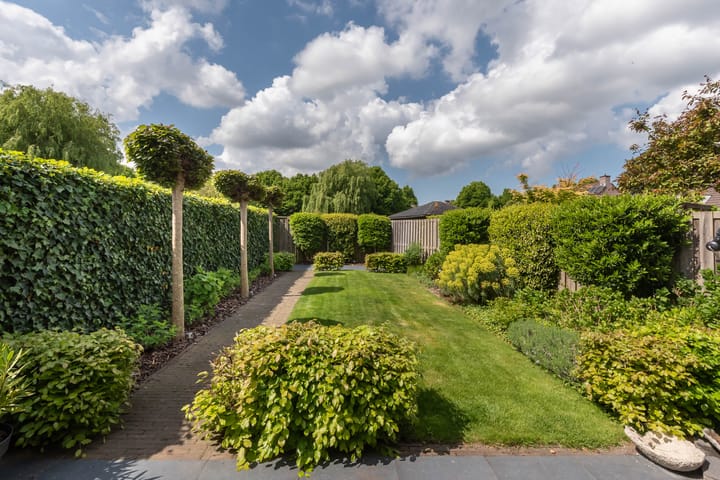 Foto 18 van Beatrixplantsoen 7