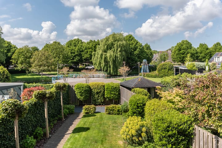 Foto 33 van Beatrixplantsoen 7