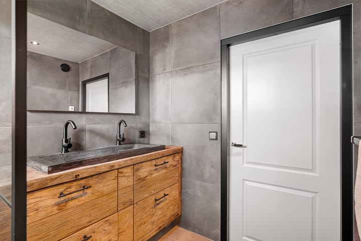 Foto 32 van Ribesstraat 26