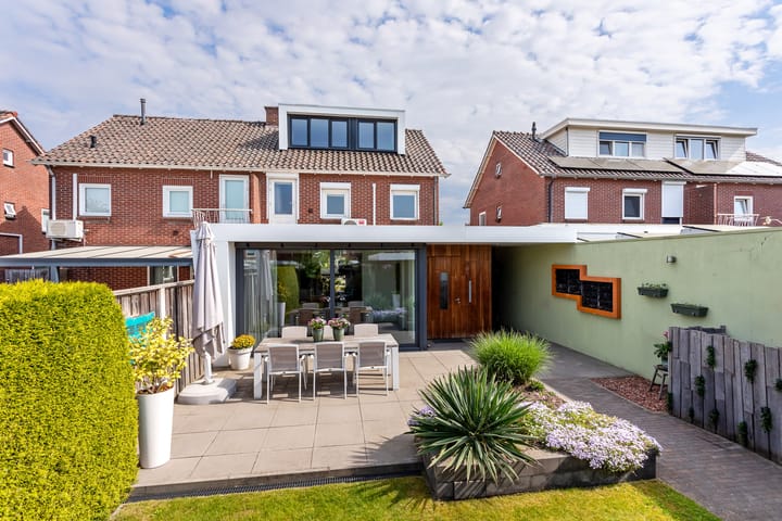 Foto 17 van Uiverstraat 14