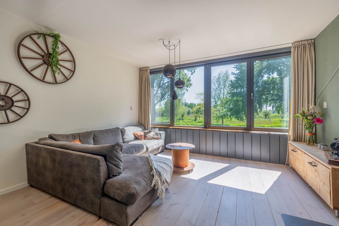 Photo 13 of Merwedelaan 25