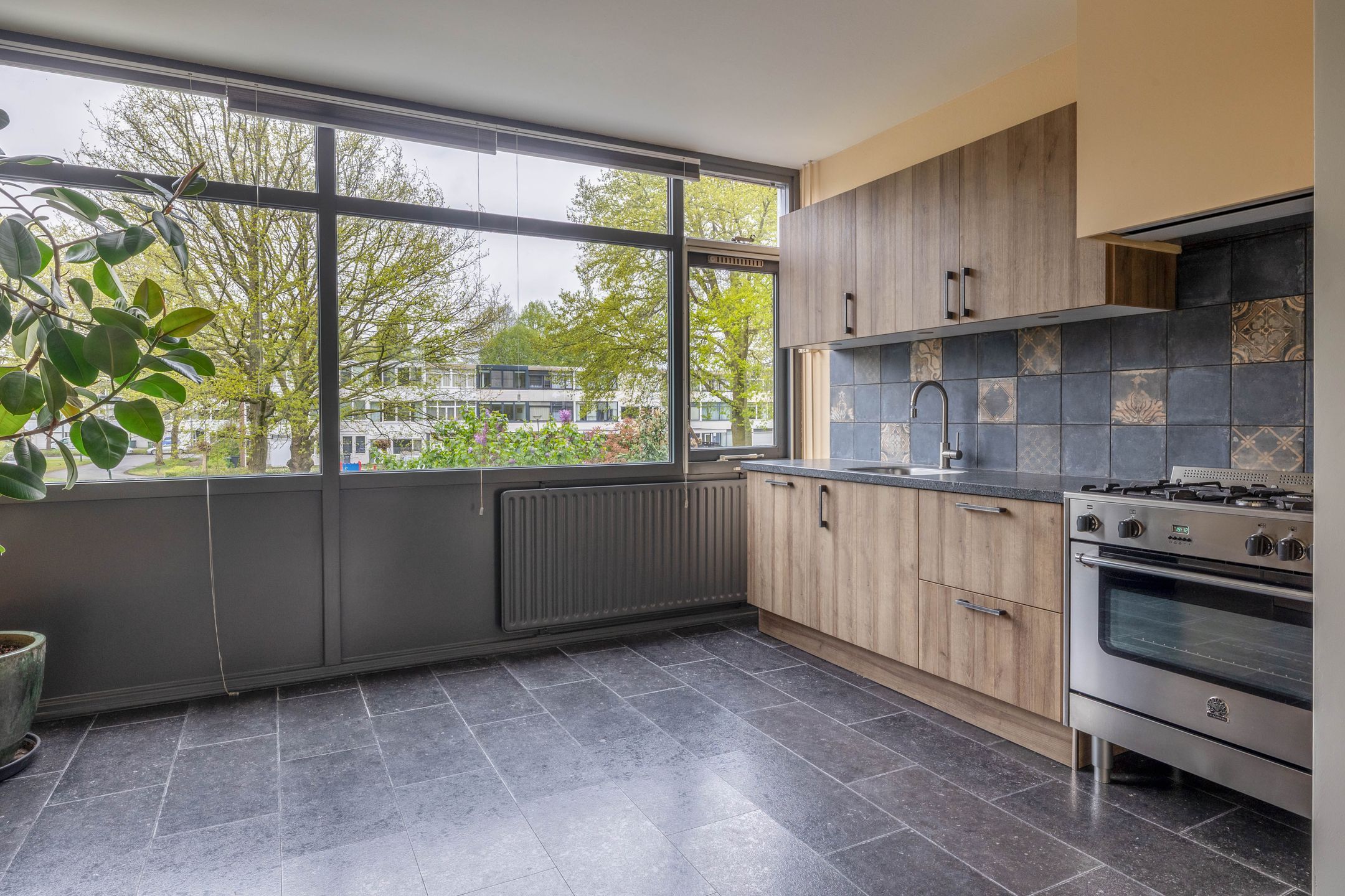 Photo 18 of Merwedelaan 25