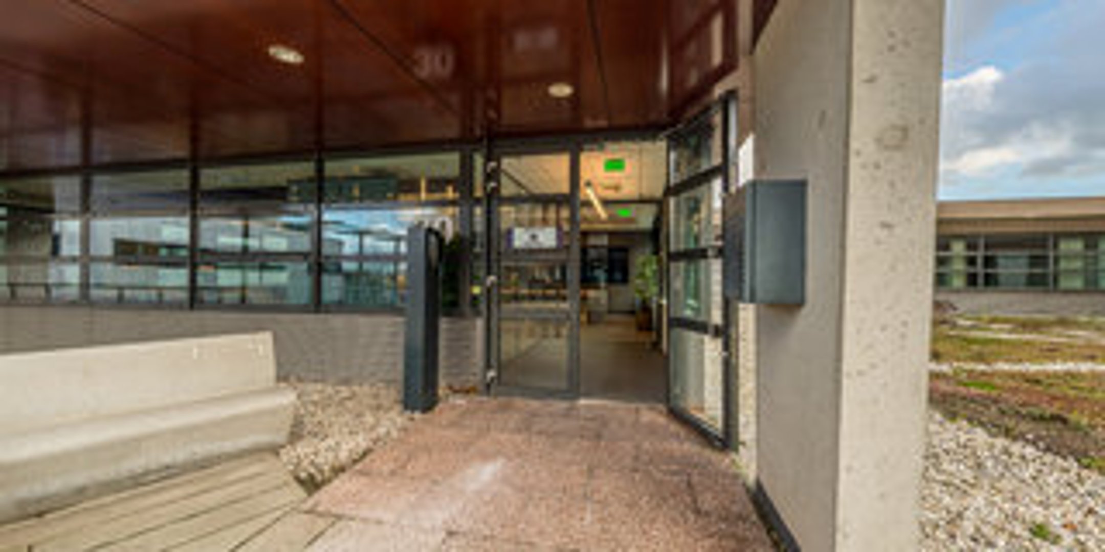View 360° photos
