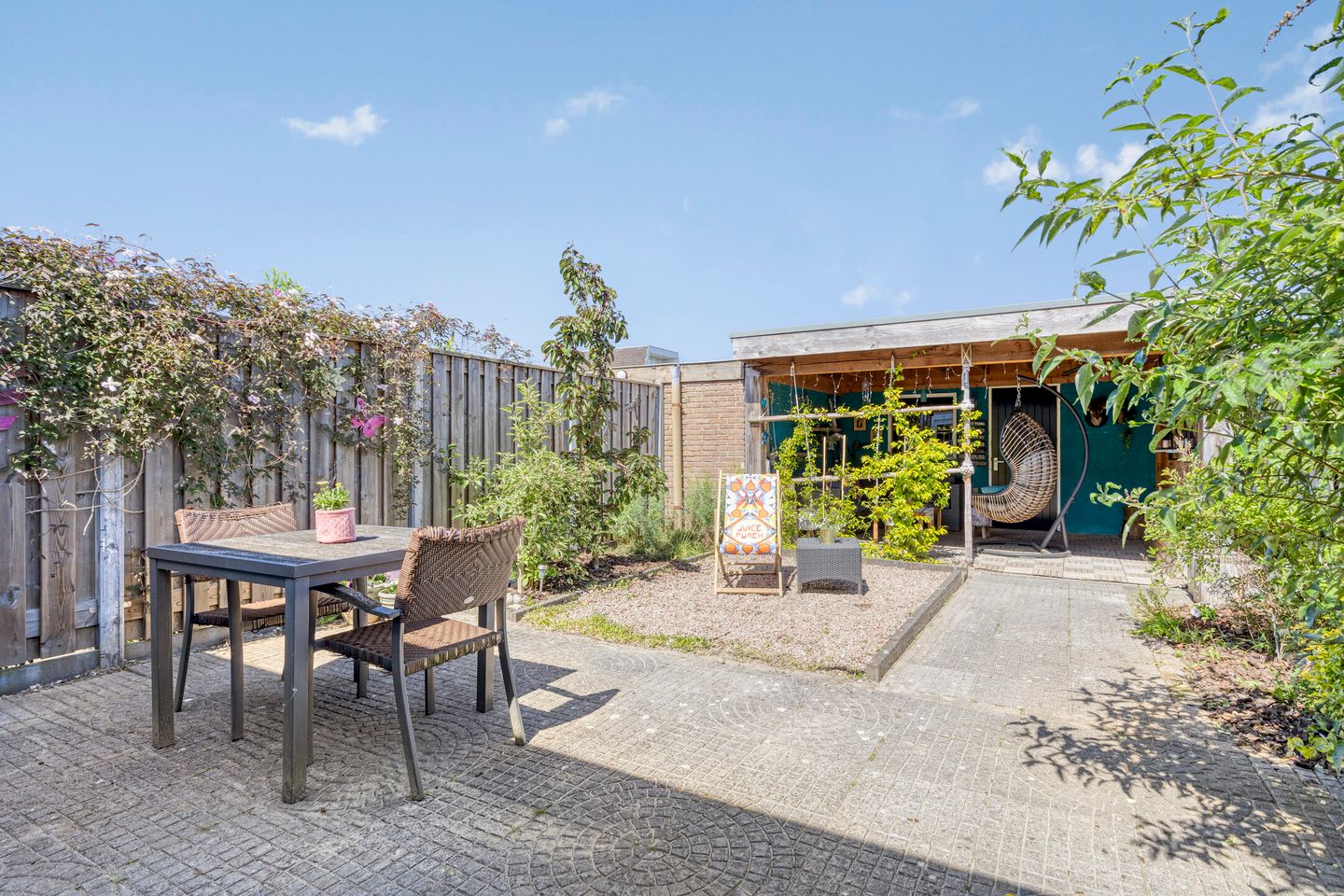 Foto 1 van De Genestetstraat 31