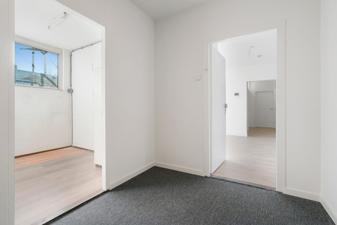 Photo 32 of Laan van Parijs 16