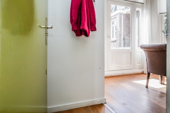 Foto 23 van Eerste Helmersstraat 57-3