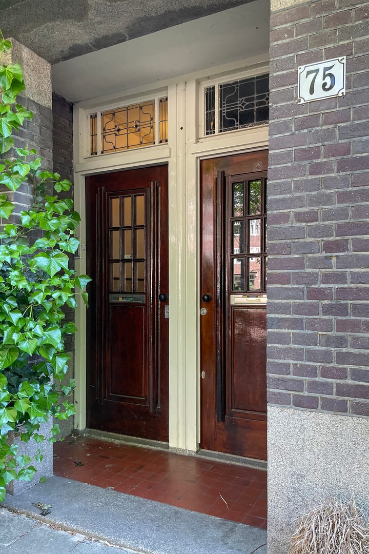 Foto 2 van Van Tuyll van Serooskerkenweg 75-2