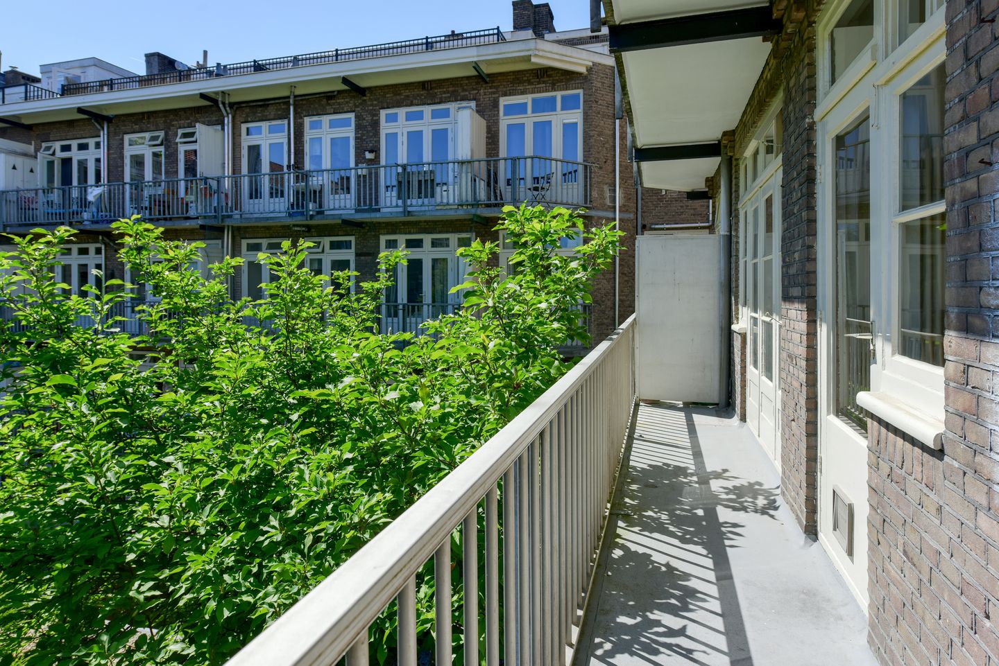 Foto 19 van Van Tuyll van Serooskerkenweg 75-2