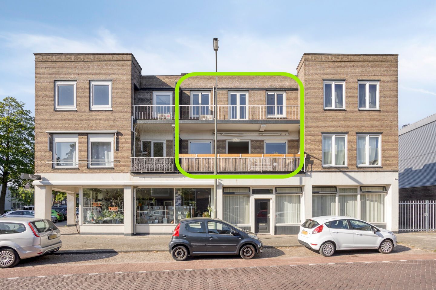 Foto 1 van Professor Regoutstraat 7