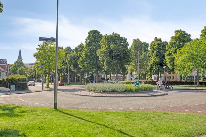 Foto 5 van Professor Regoutstraat 7