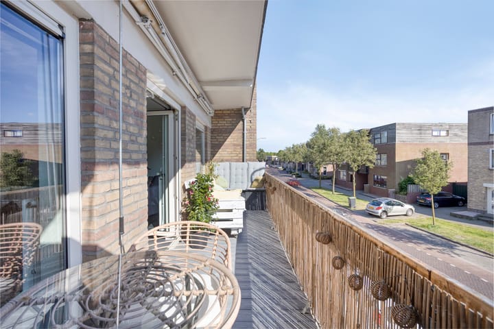 Foto 33 van Professor Regoutstraat 7