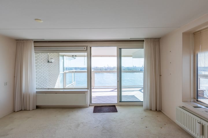 Foto 5 van Maasboulevard 64