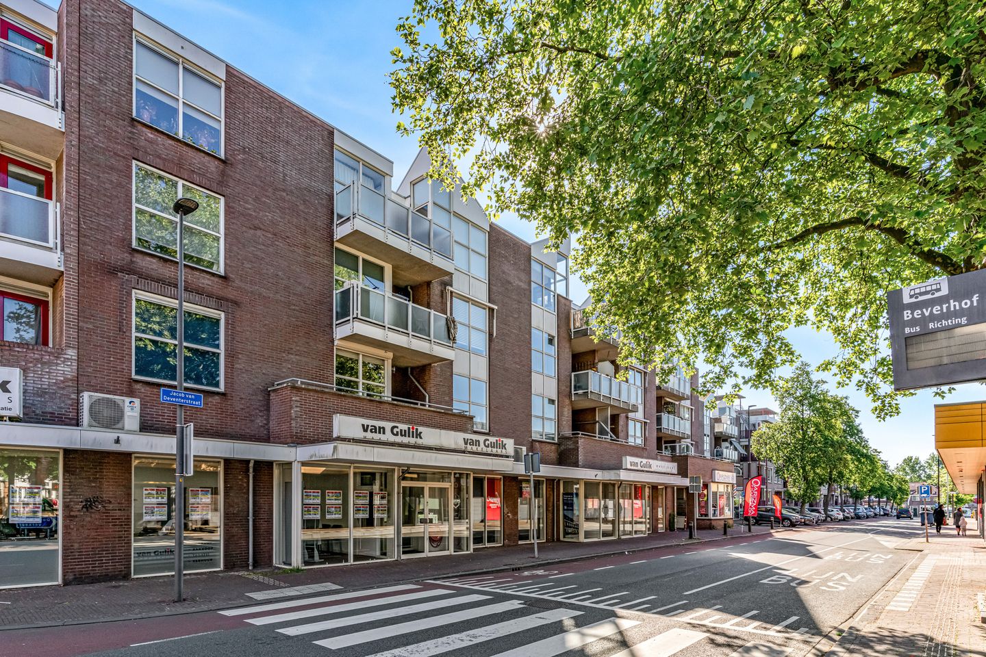 View photo 2 of Breestraat 151