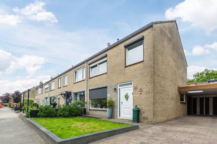 Photo 41 of Da Costastraat 17