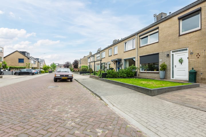 Photo 38 of Da Costastraat 17