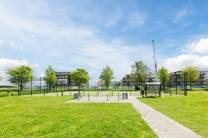 Photo 44 of Da Costastraat 17