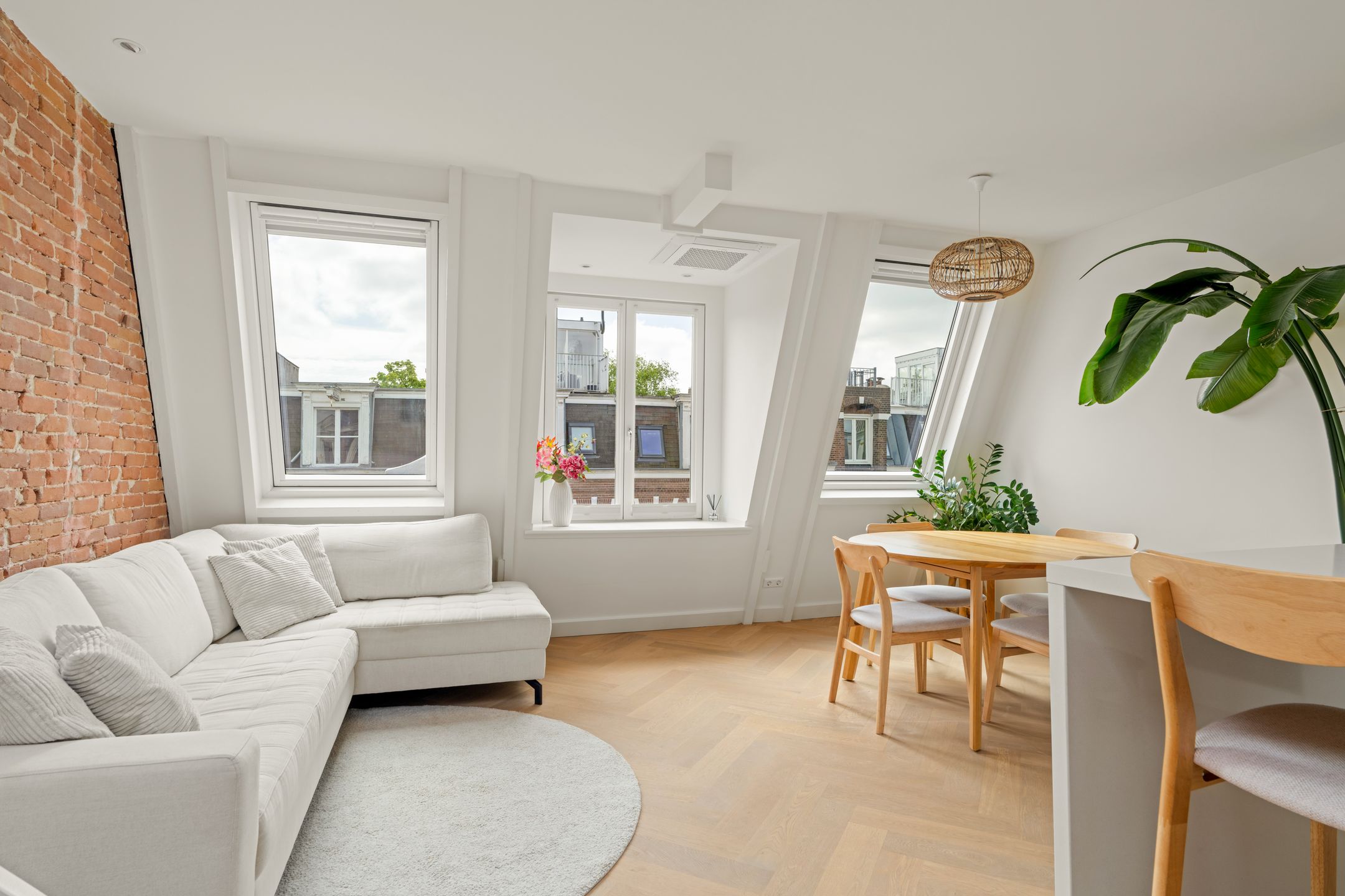 Photo 9 of Brederodestraat 40-4