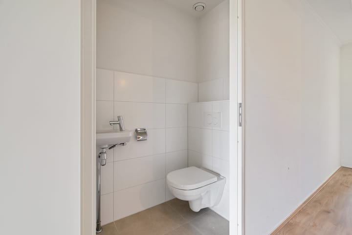 Foto 22 van B.A.A. Engelbertinklaan 12