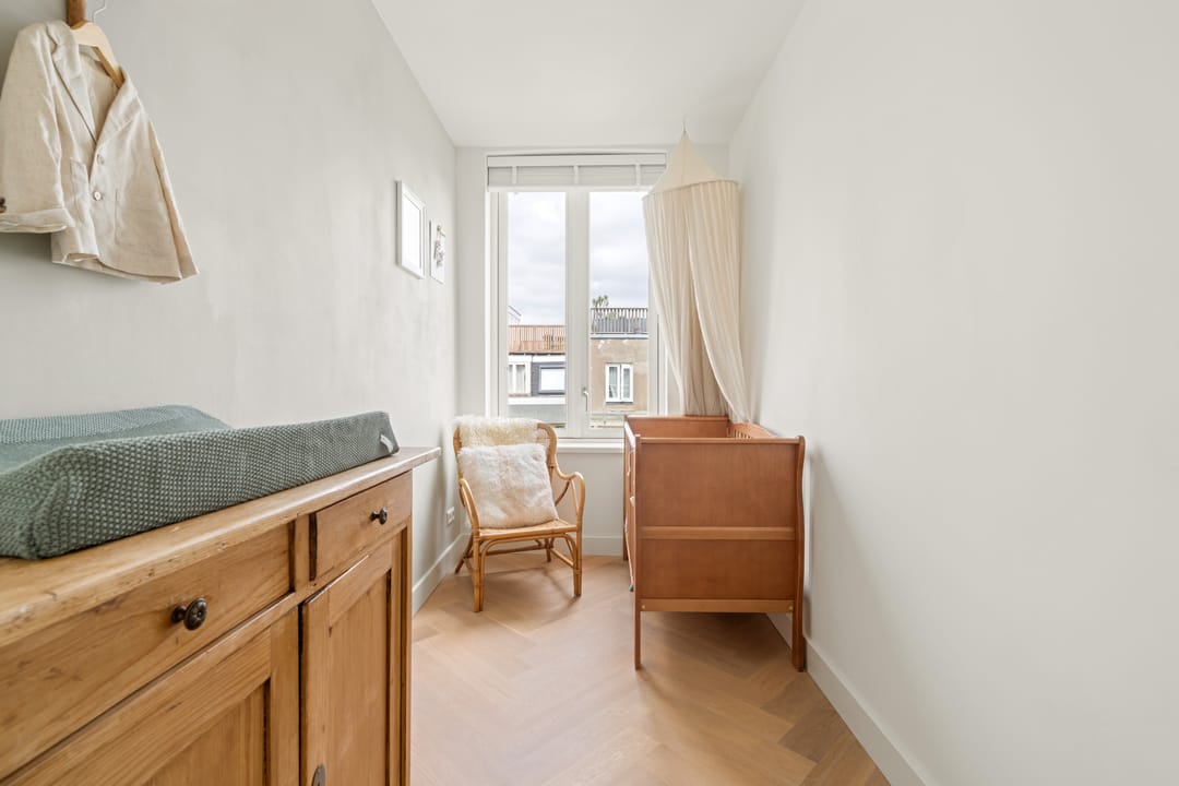 Photo 16 of Brederodestraat 40-4