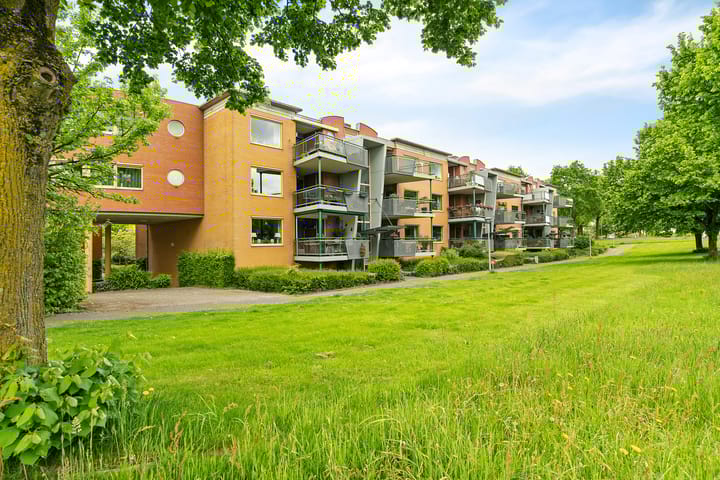 Foto 34 van B.A.A. Engelbertinklaan 12