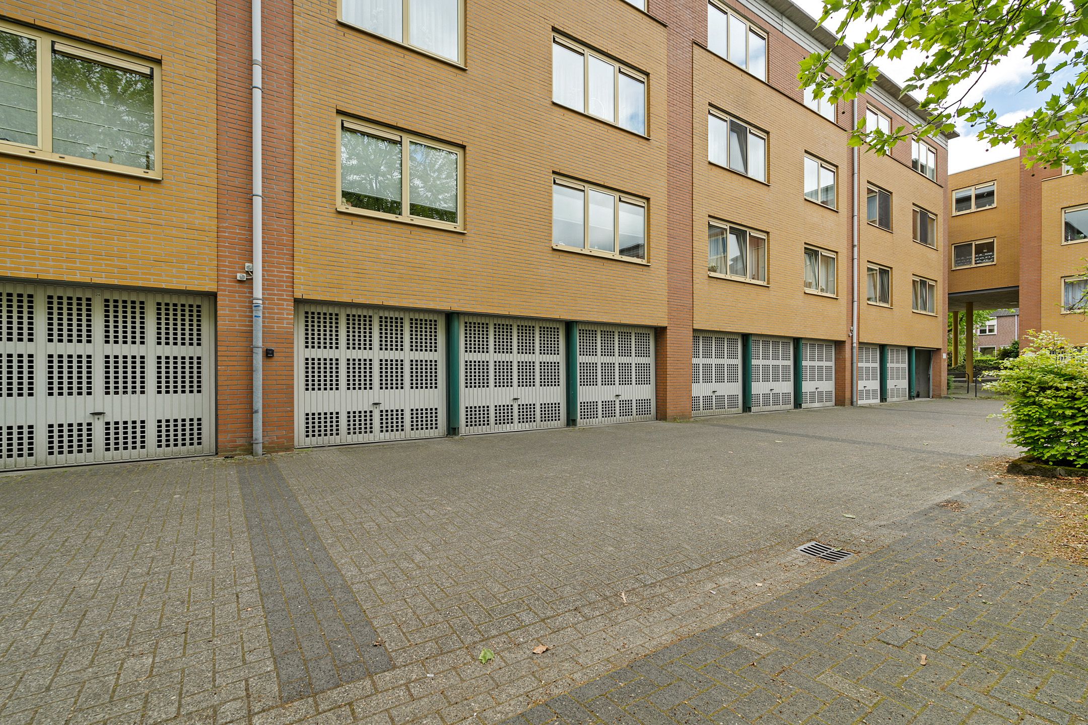 Photo 36 of B.A.A. Engelbertinklaan 12