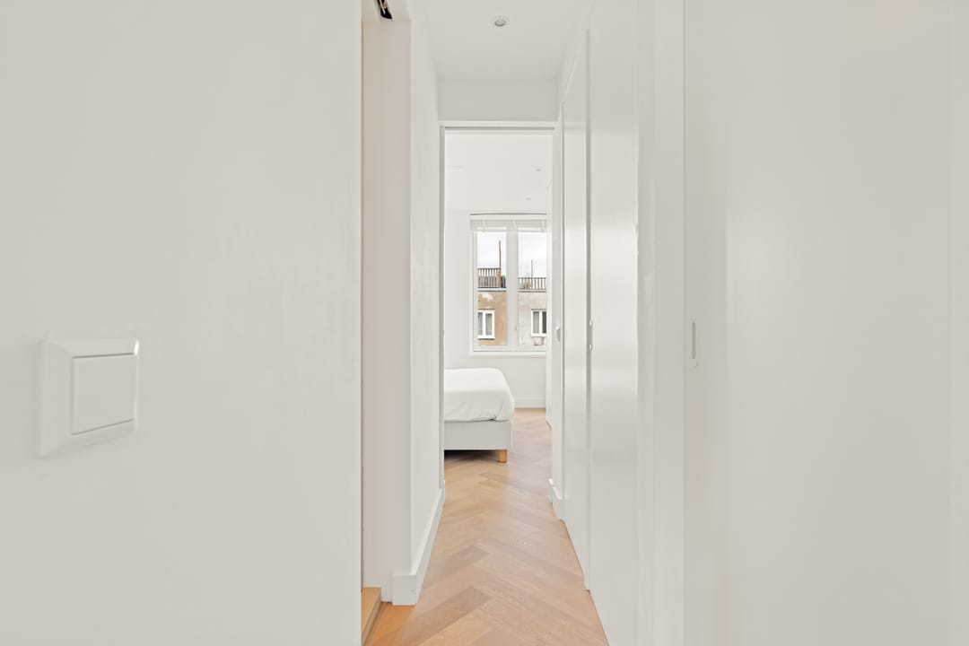 Photo 22 of Brederodestraat 40-4