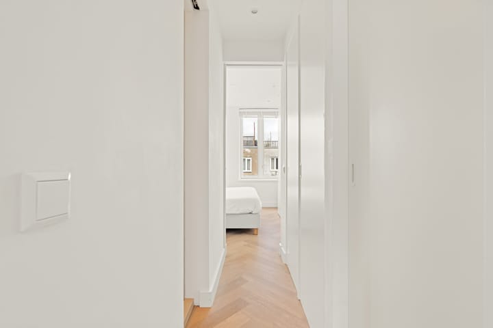 Foto 22 van Brederodestraat 40-4