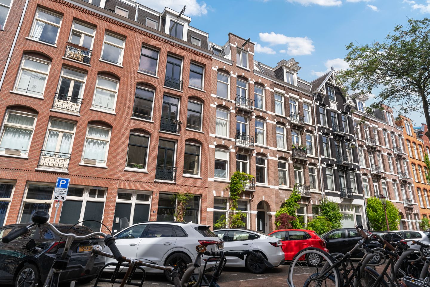 Photo 35 of Brederodestraat 40-4