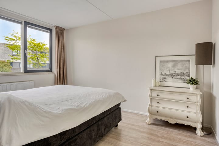 Foto 12 van Berenklauw 77