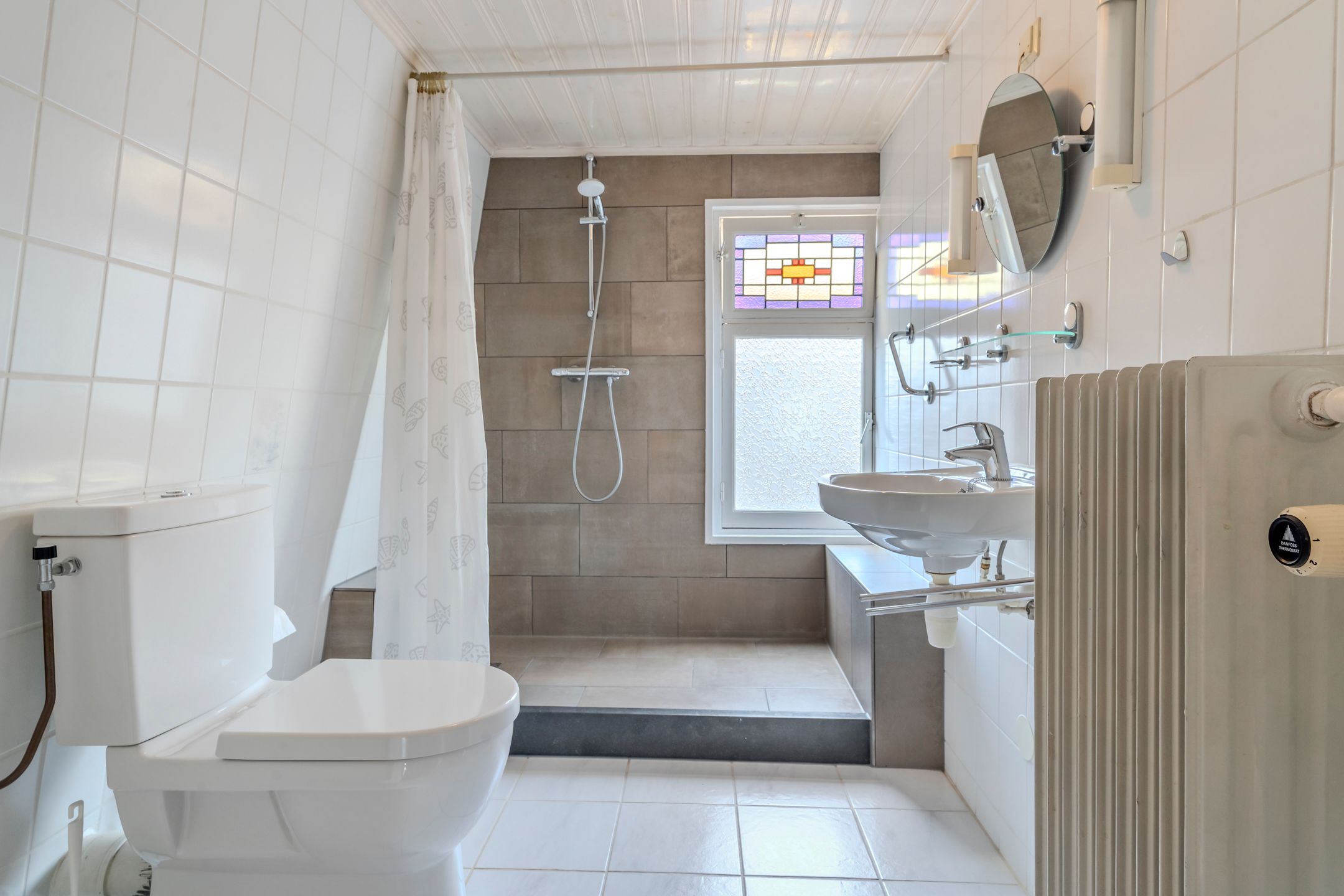 Photo 42 of Oranjestraat 99