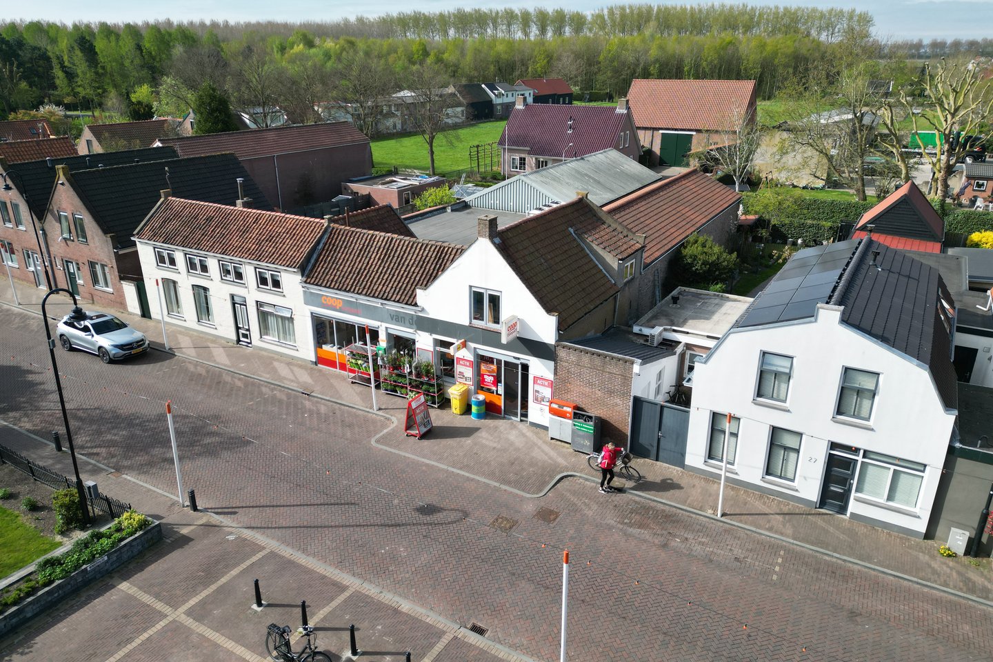 View photo 1 of Voorstraat 21