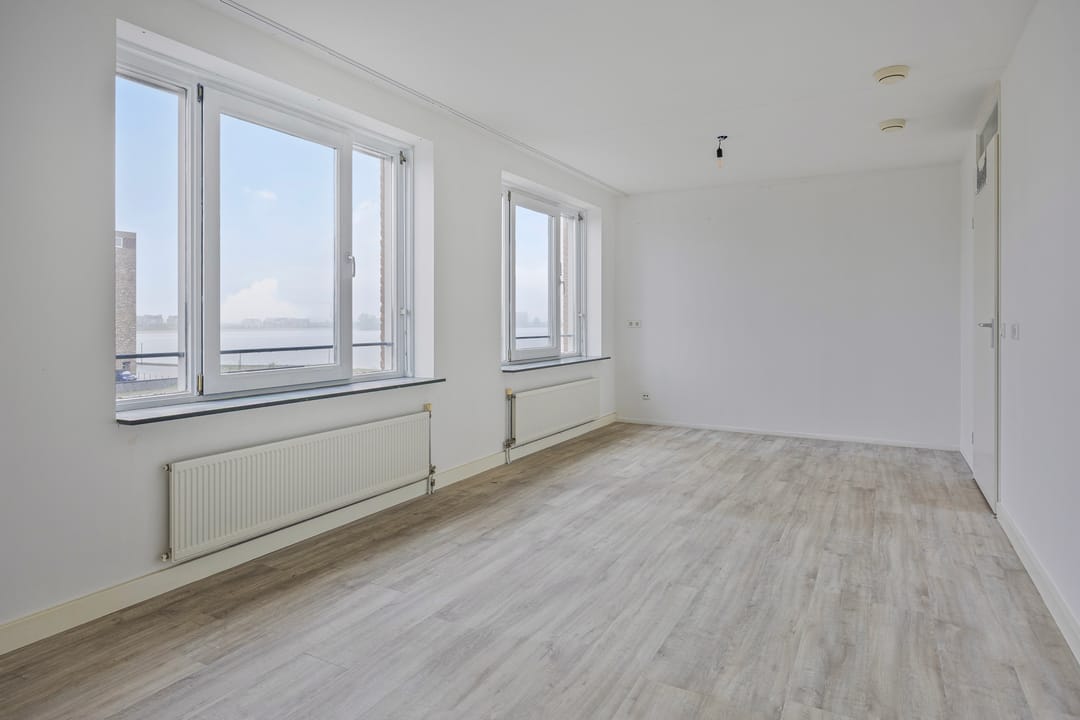 Photo 13 of Waterlelie 11