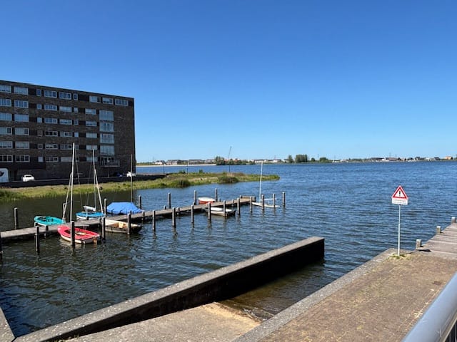 Photo 36 of Waterlelie 11