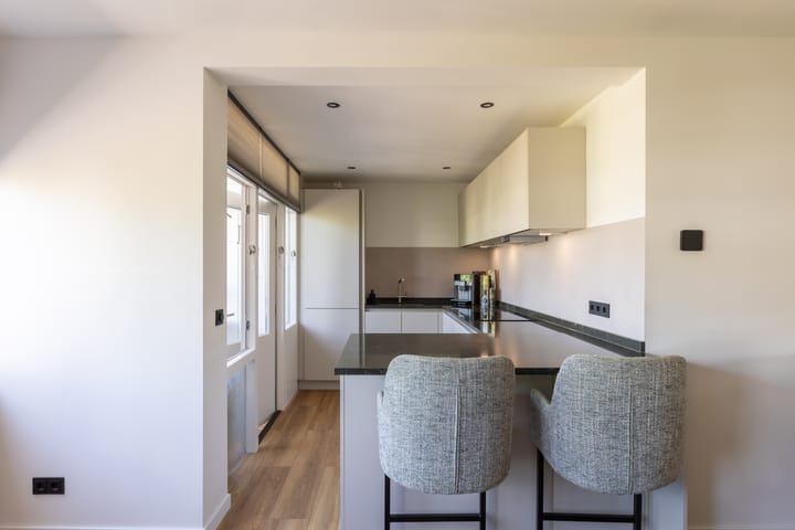 Photo 11 of Van IJsendijkstraat 40