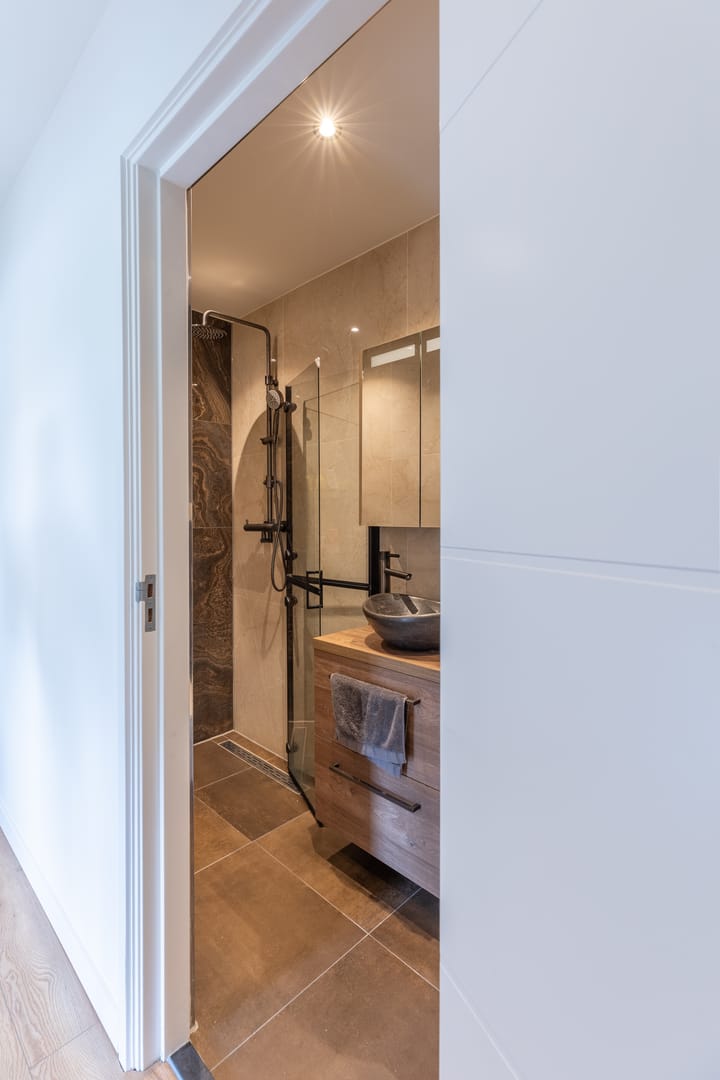 Photo 17 of Van IJsendijkstraat 40