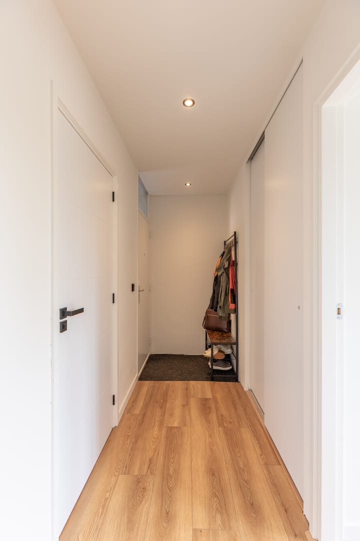 Photo 22 of Van IJsendijkstraat 40