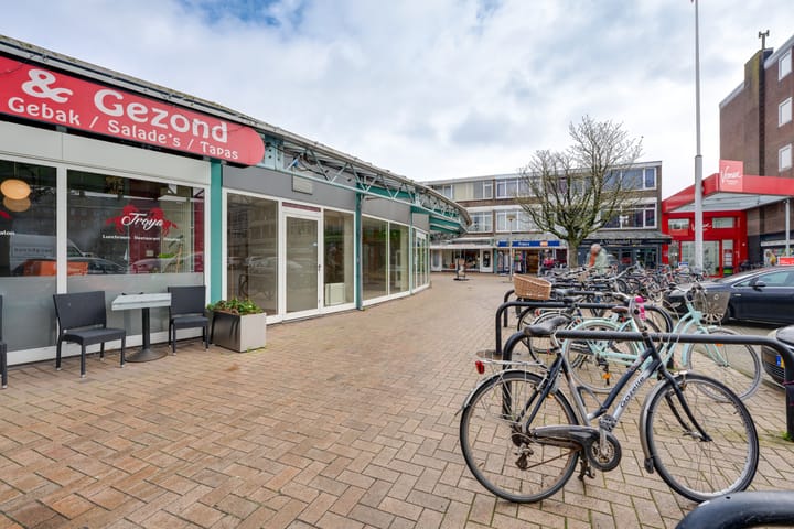 Photo 35 of Van IJsendijkstraat 40