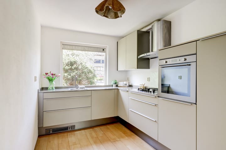 Photo 8 of Steve Bikostraat 55