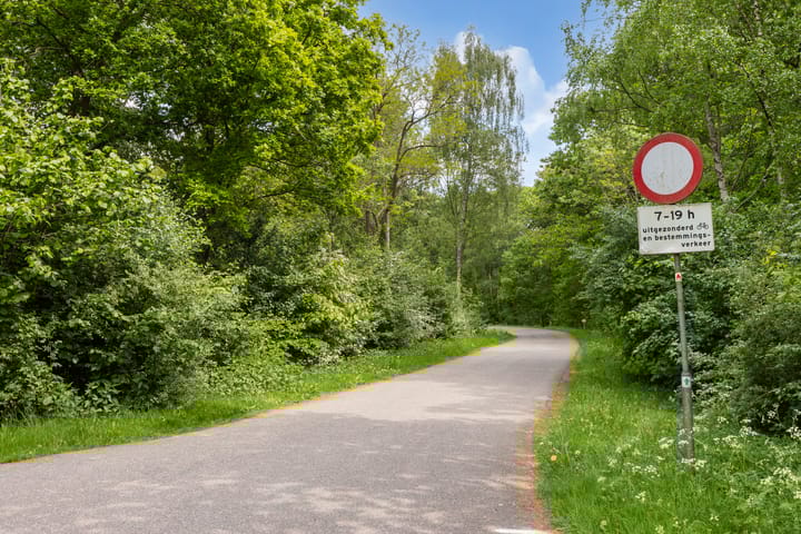 Photo 43 of Woudhuizerallee 180