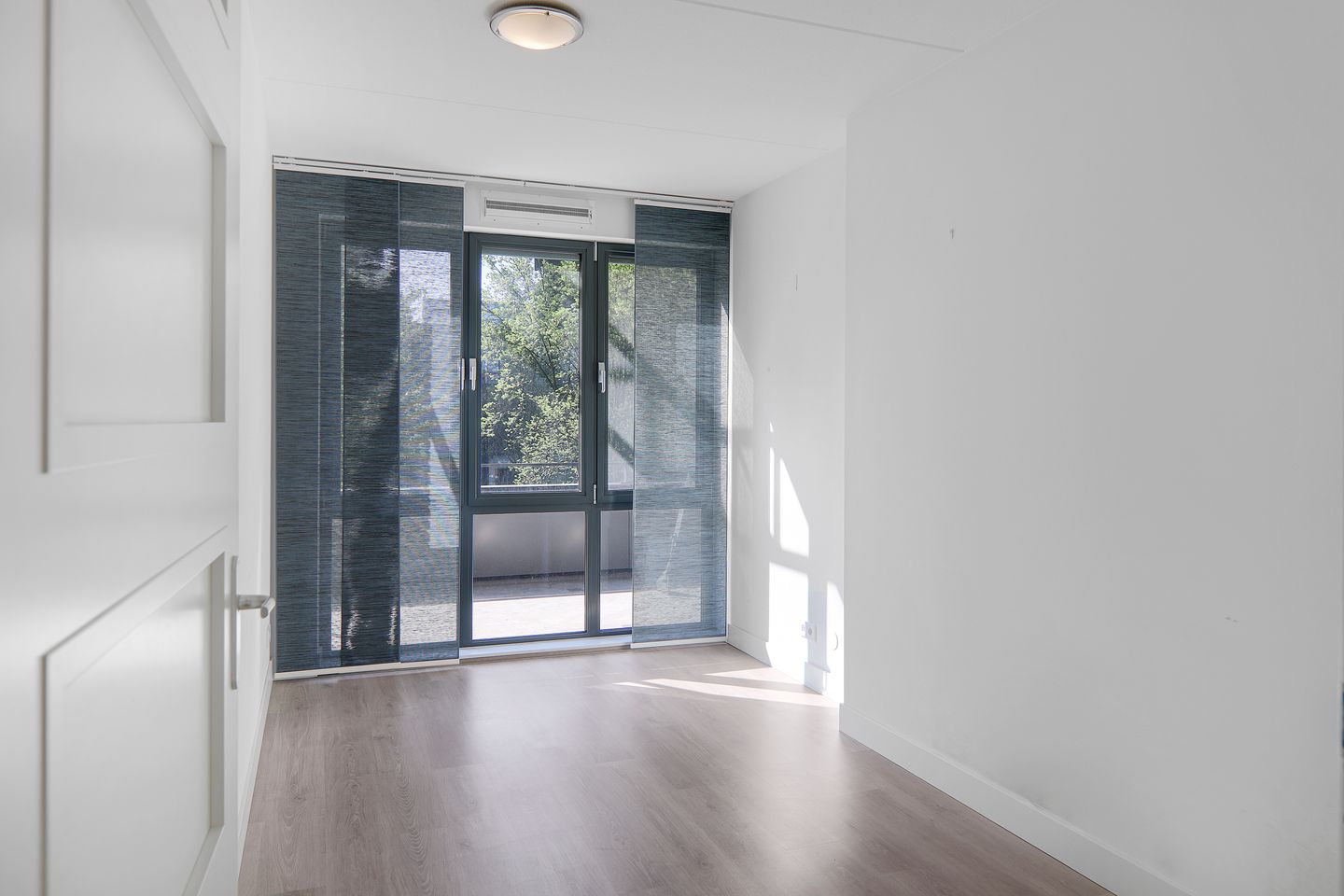 Foto 10 van Martinus Nijhofflaan 118