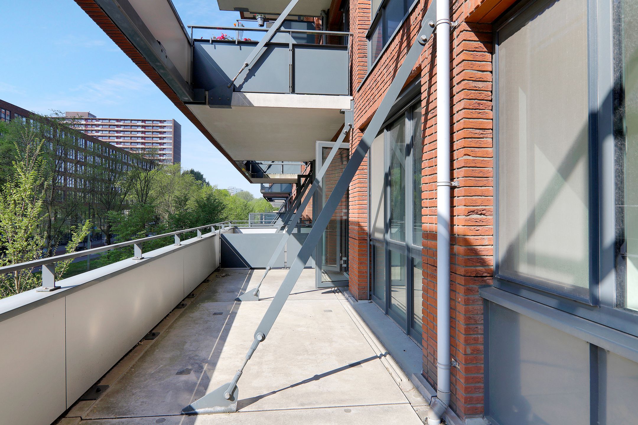 Foto 21 van Martinus Nijhofflaan 118