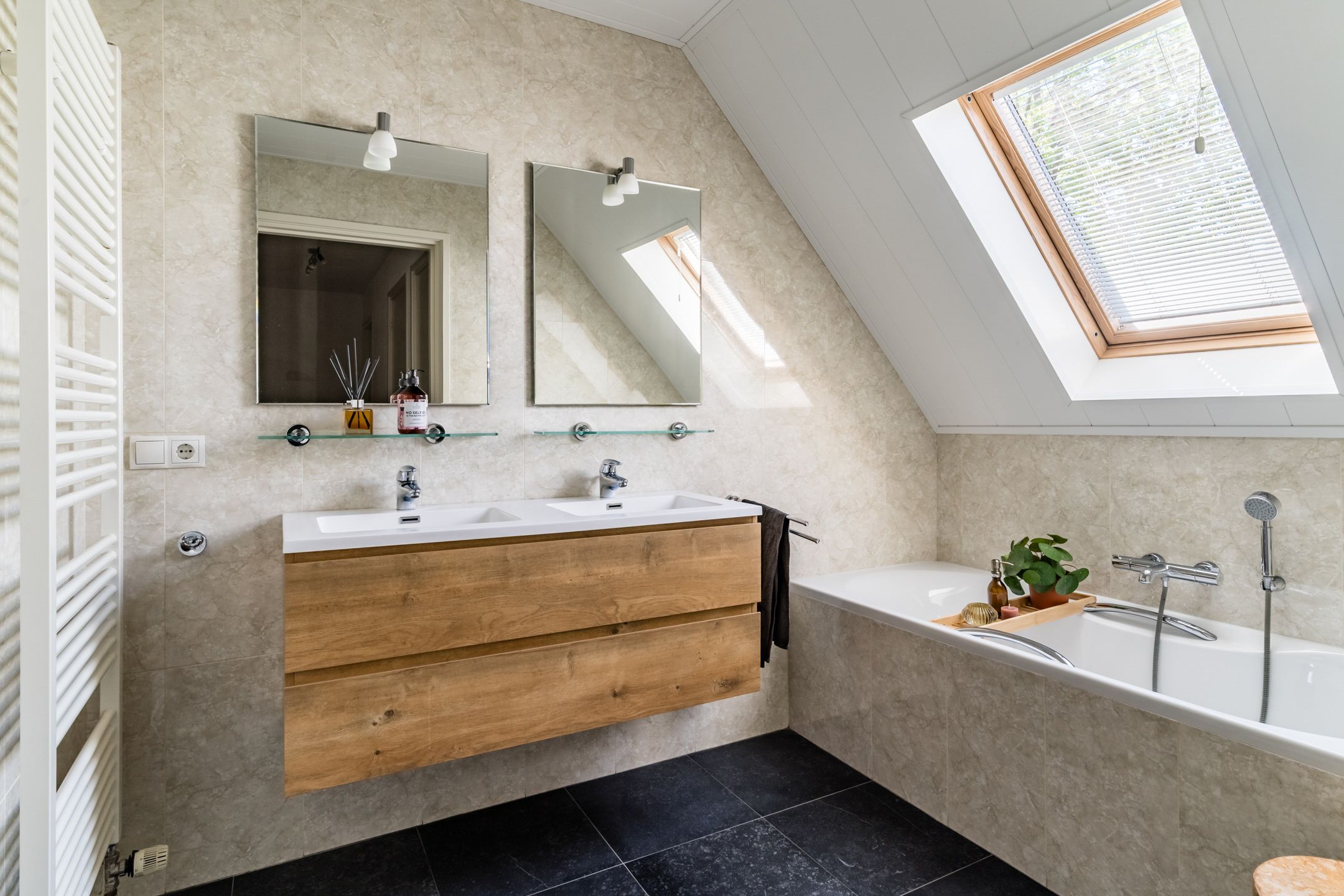 Foto 30 van Helleneind 1-A