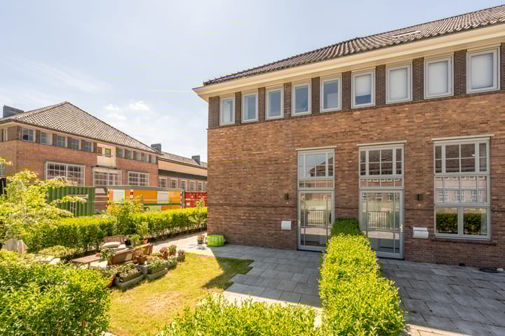 Foto 32 van Zuster Van Dijkplein 25