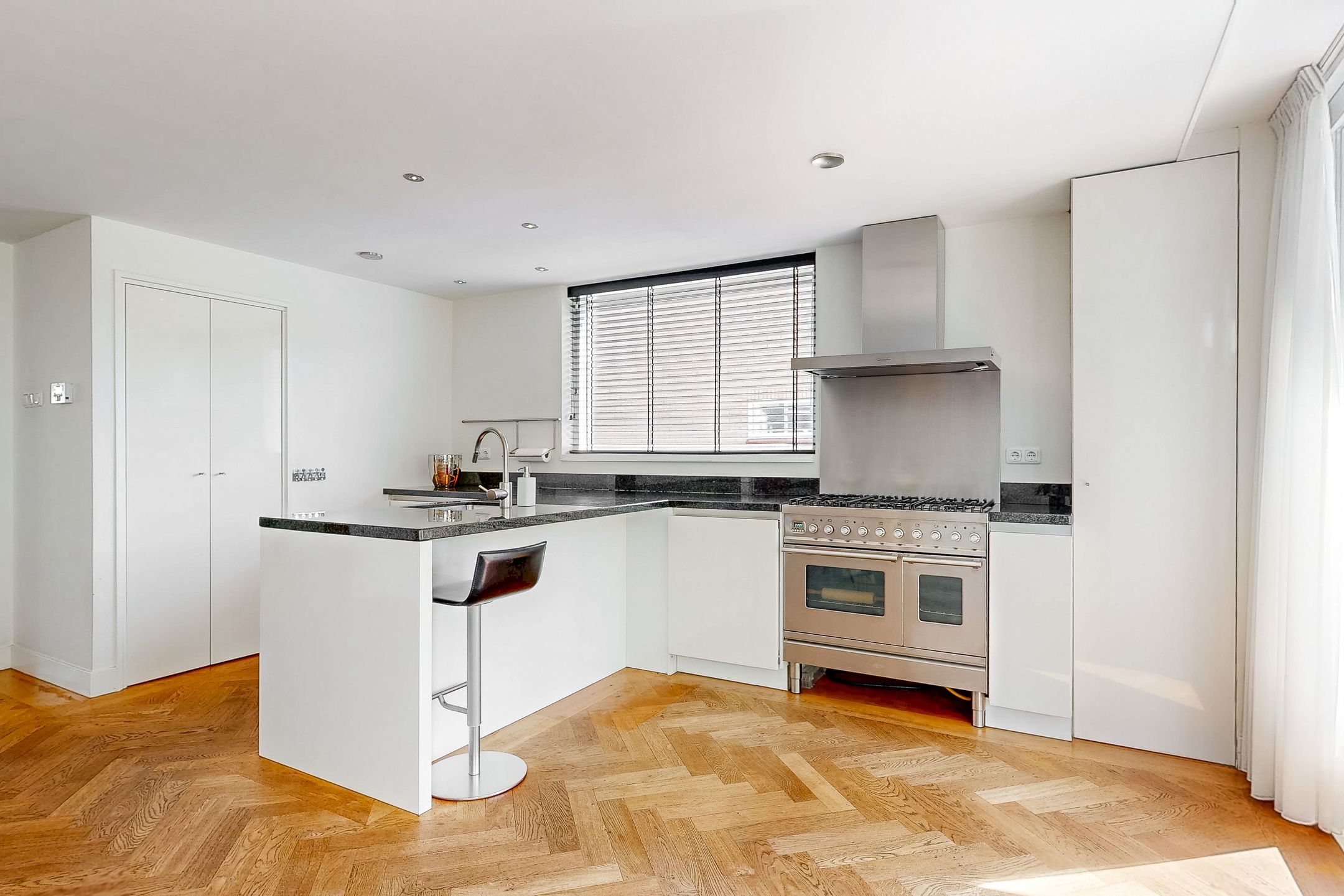 Foto 15 van Vredeburglaan 44