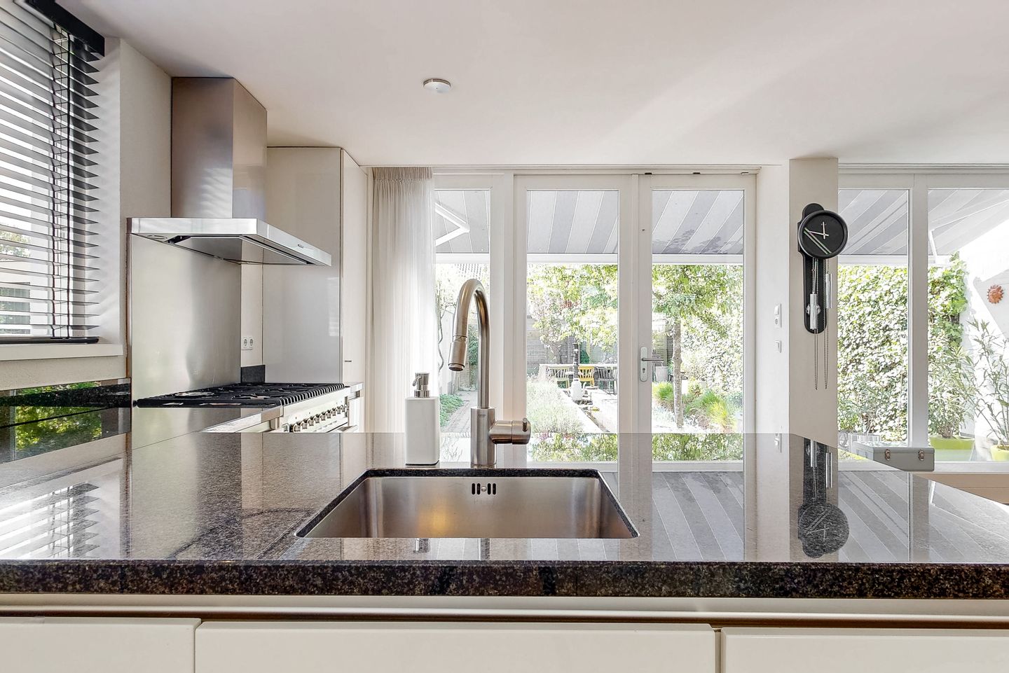 Foto 19 van Vredeburglaan 44