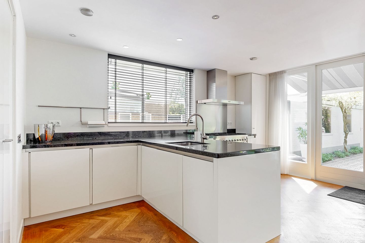 Foto 20 van Vredeburglaan 44